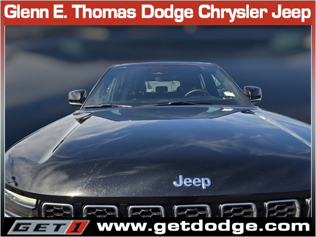 Certified 2023 Jeep Grand Cherokee Overland AWD/4WD image 5