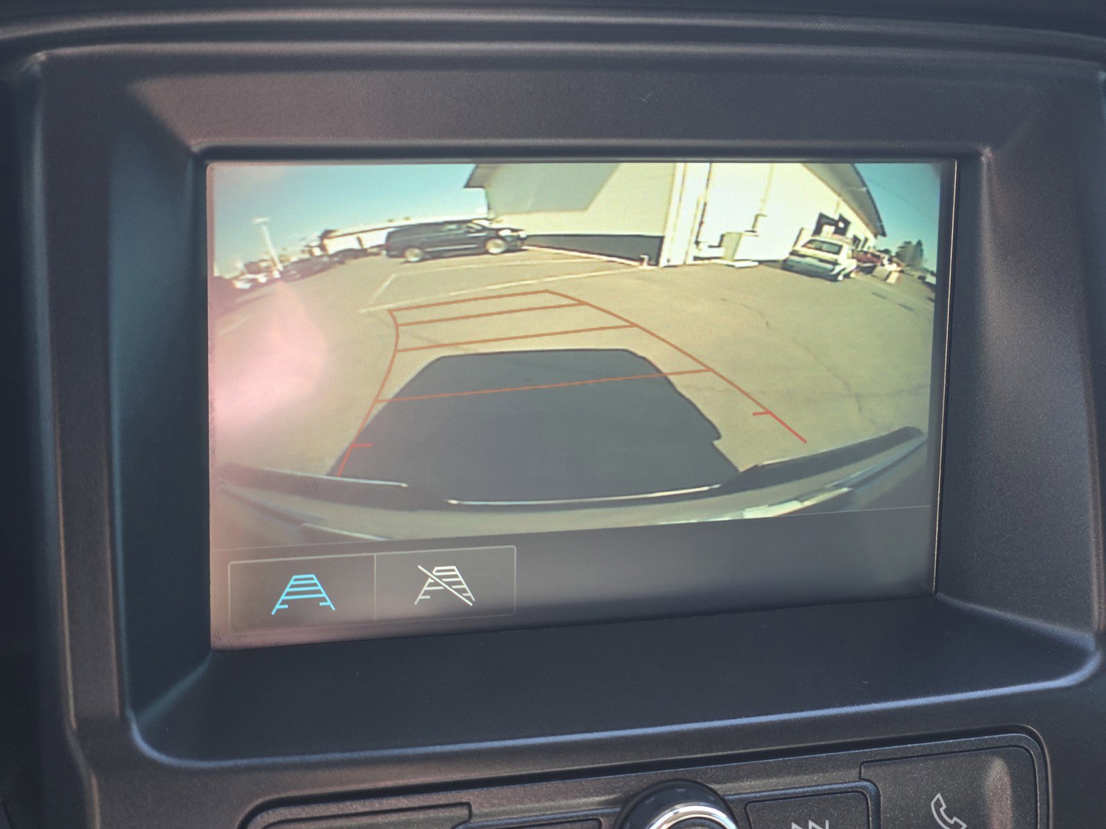 Used 2018 Chevrolet Colorado W/T image 17