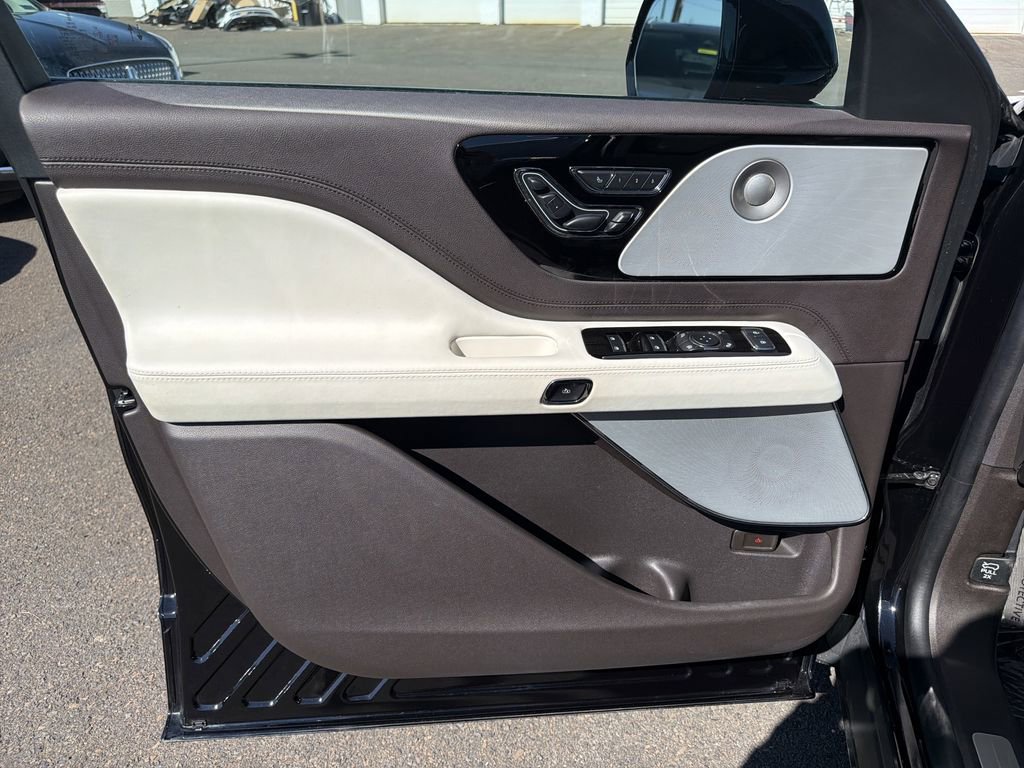 Certified 2023 Lincoln Aviator Black Label Grand Touring image 10