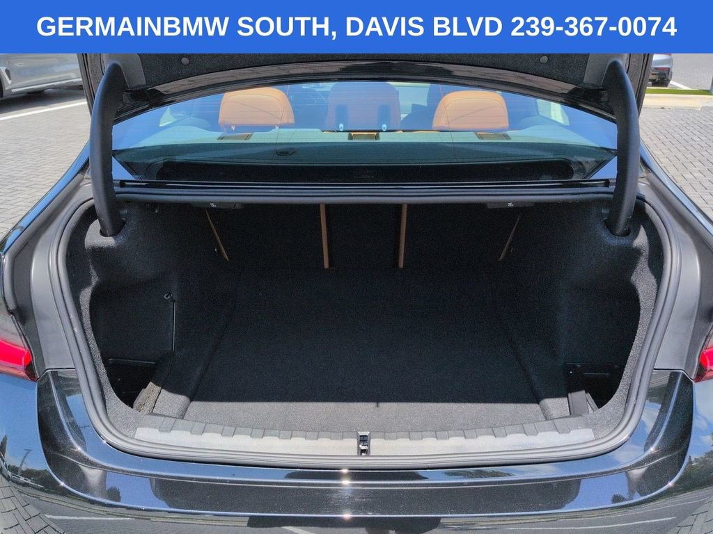 Certified 2025 BMW 330i xDrive Sedan w/ Premium Package AWD/4WD image 15