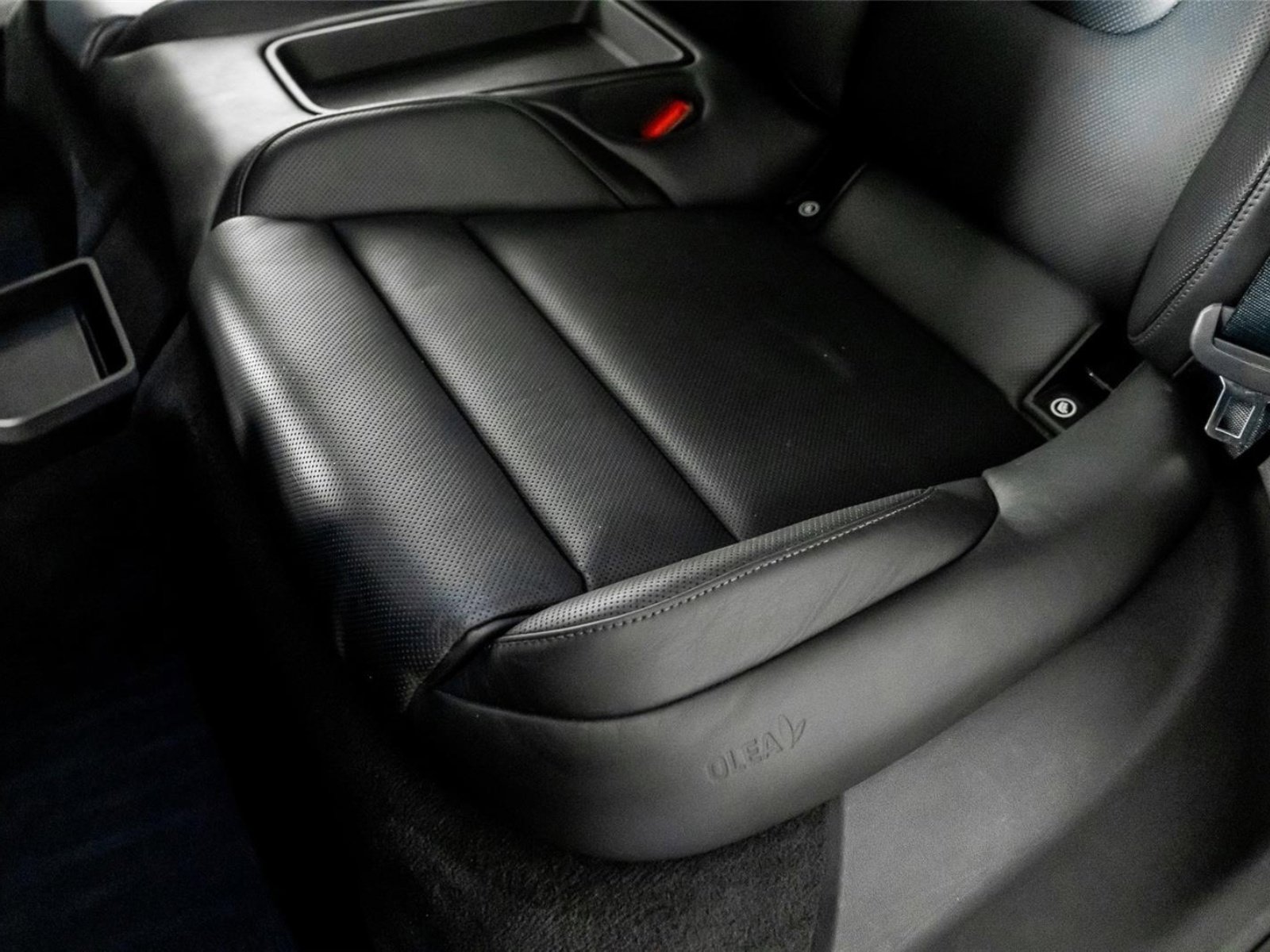 Used 2020 Porsche Taycan Turbo S w/ Premium Package image 24