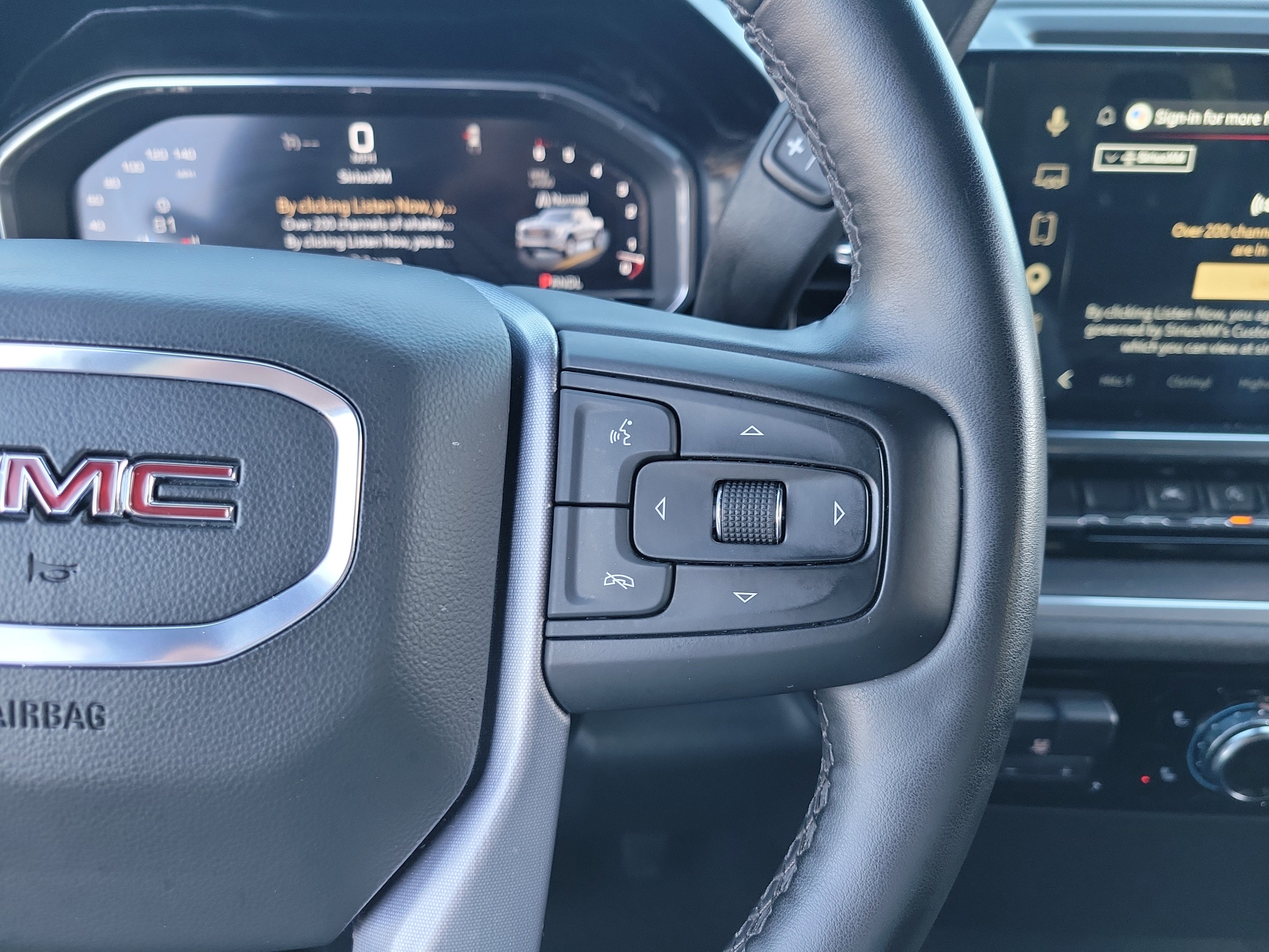 Used 2025 GMC Sierra 1500 SLT RWD image 33
