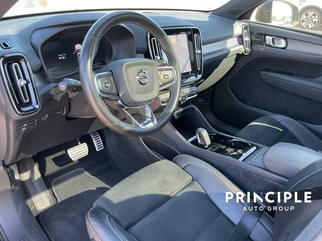 Certified 2021 Volvo XC40 P8 Recharge w/ Advanced Package image 26