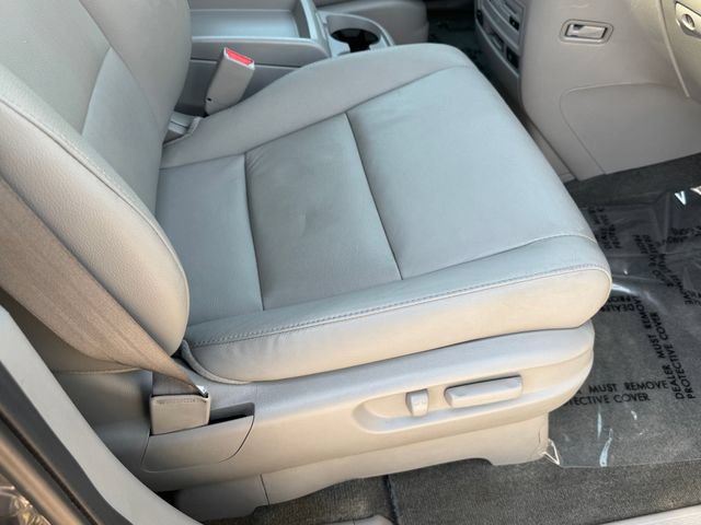 Used 2016 Honda Odyssey Touring Elite image 11