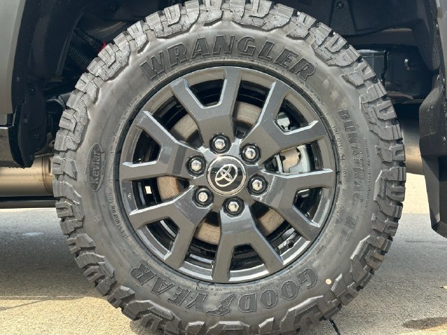 New 2026 Toyota 4Runner SR5 AWD/4WD image 7