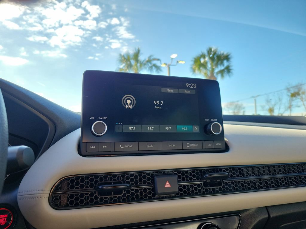 Certified 2023 Honda HR-V LX image 29