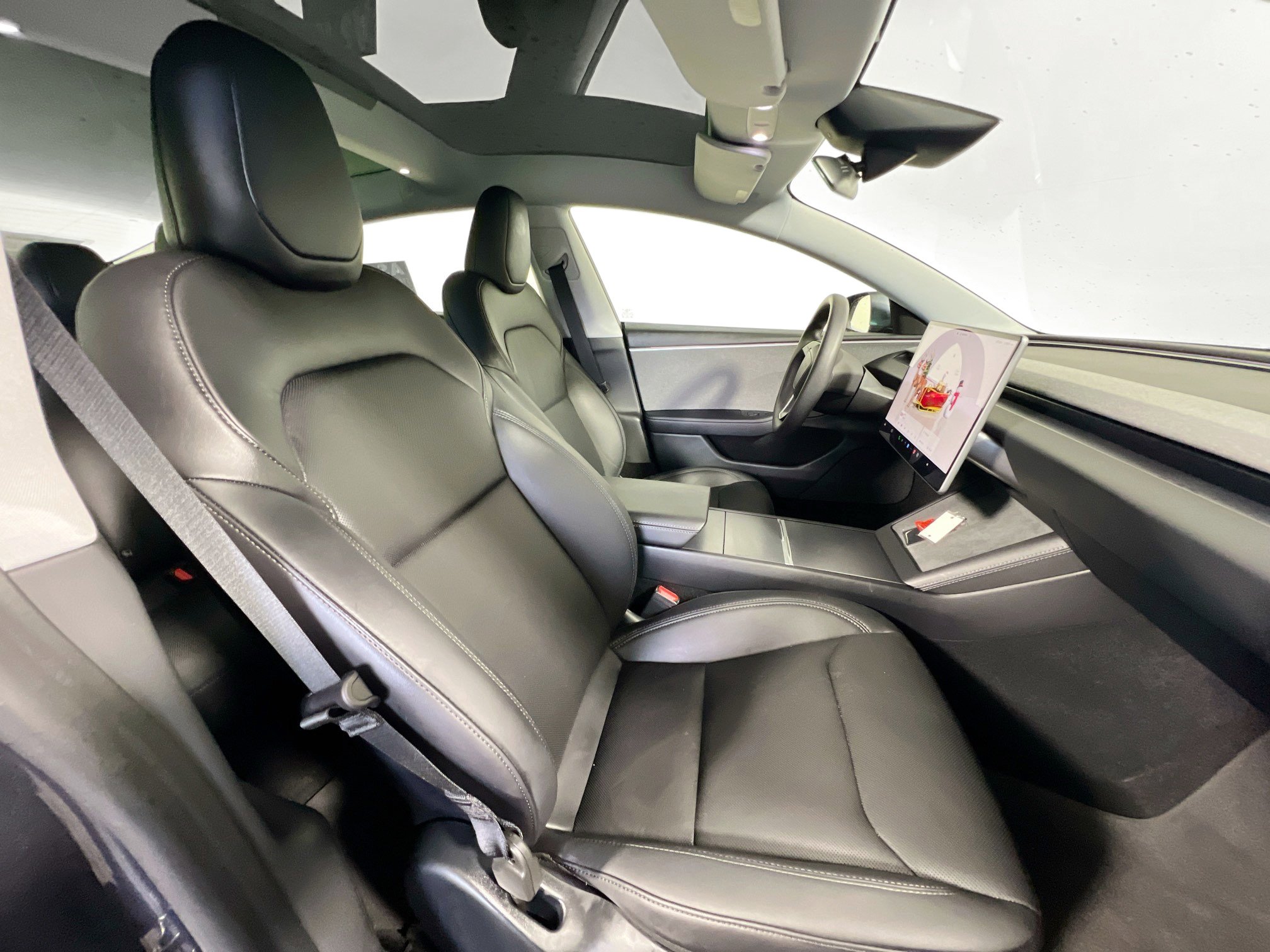 Used 2024 Tesla Model 3 Standard Range image 30