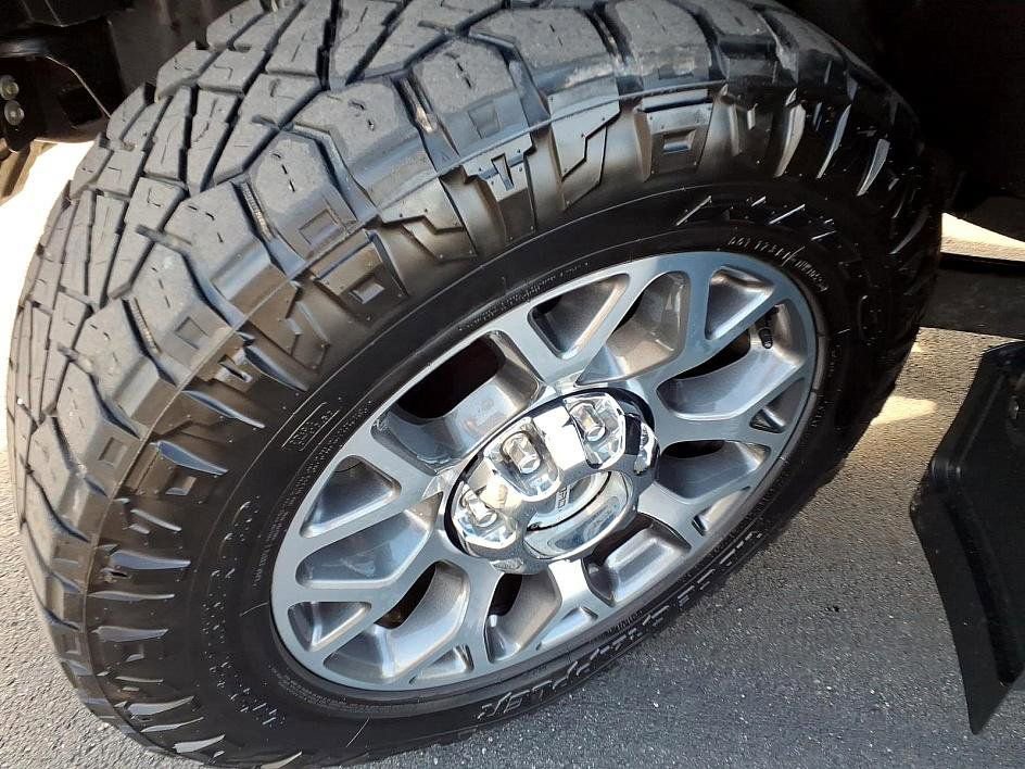 Used 2022 Ford F250 Lariat w/ Lariat Ultimate Package image 9