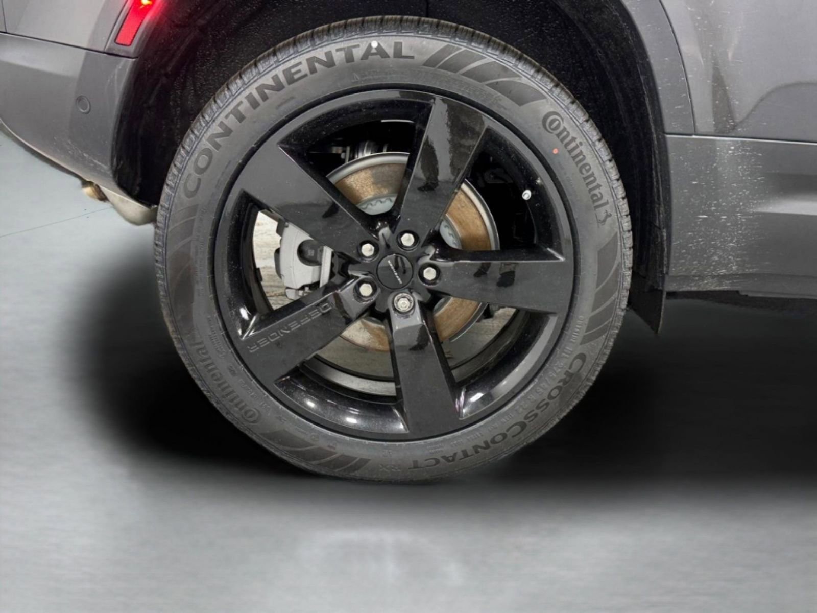 New 2026 Land Rover Defender 110 S image 33