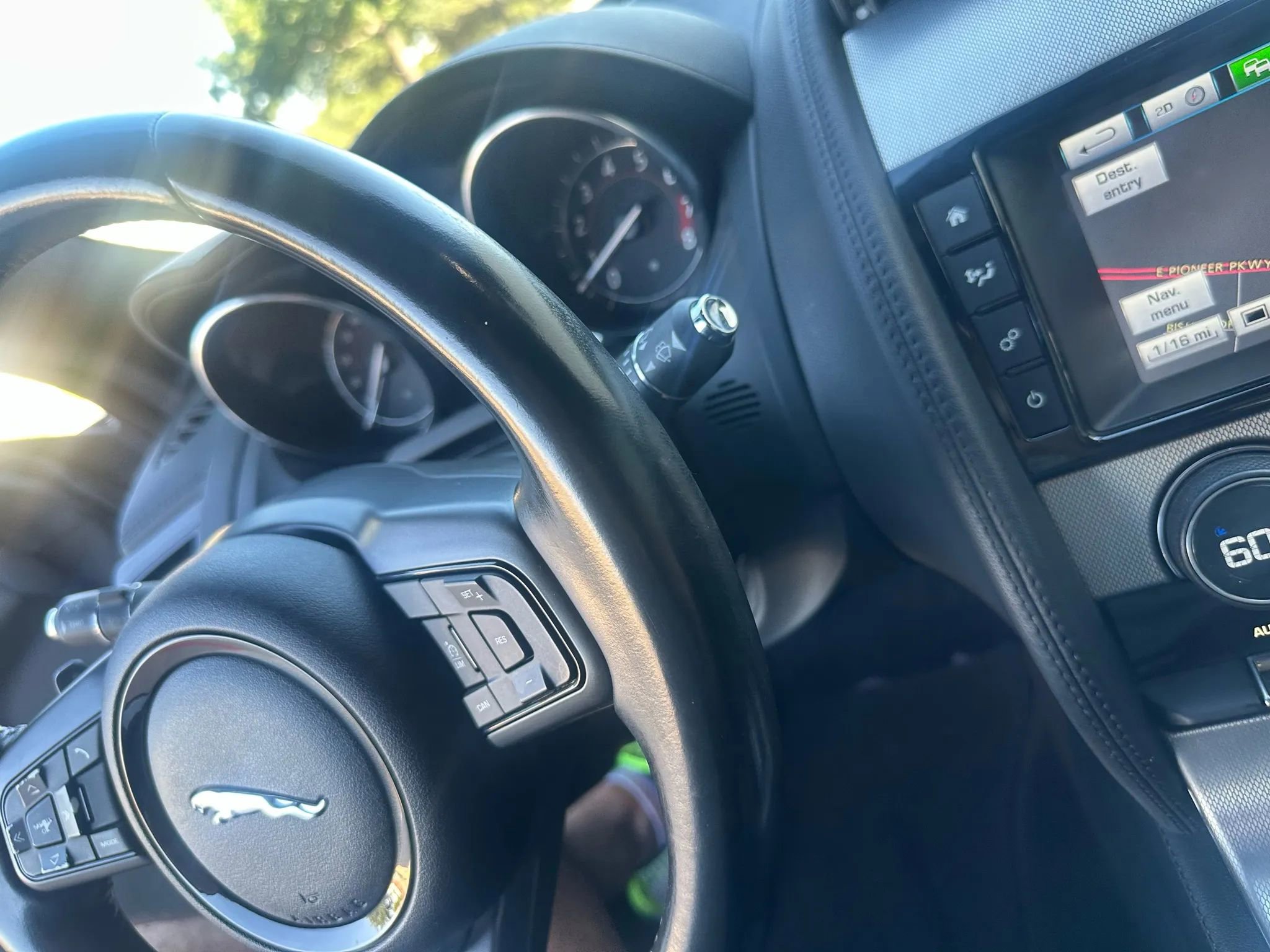 Used 2016 Jaguar F-TYPE Coupe image 35