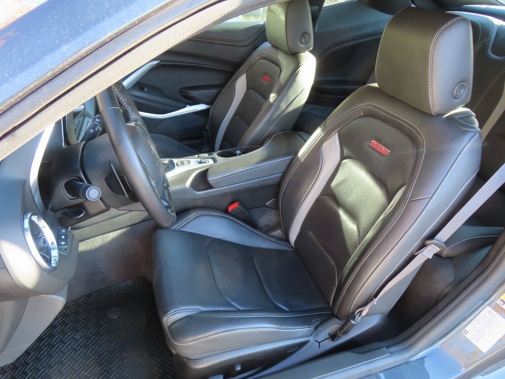 Used 2017 Chevrolet Camaro SS image 23