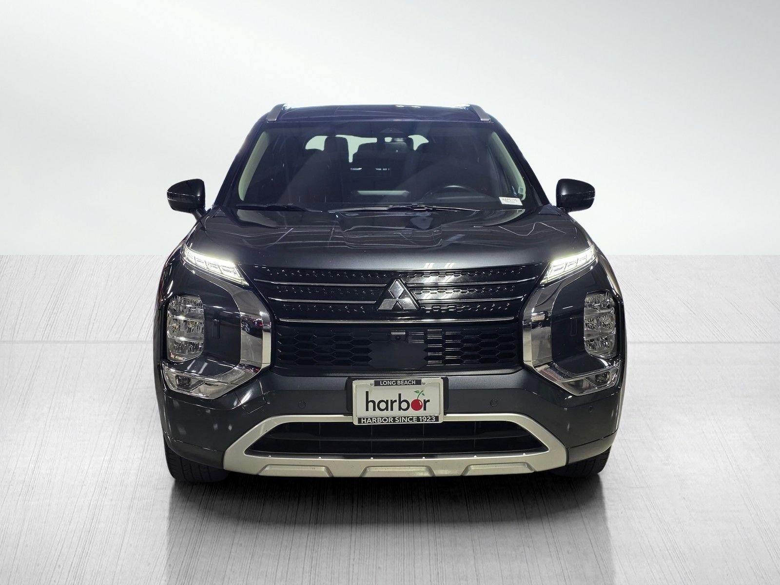 Used 2024 Mitsubishi Outlander SEL image 2