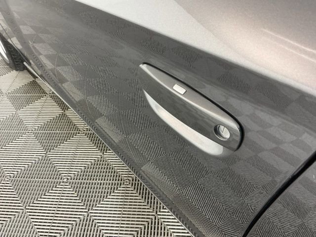 Used 2015 Dodge Charger R/T RWD image 11
