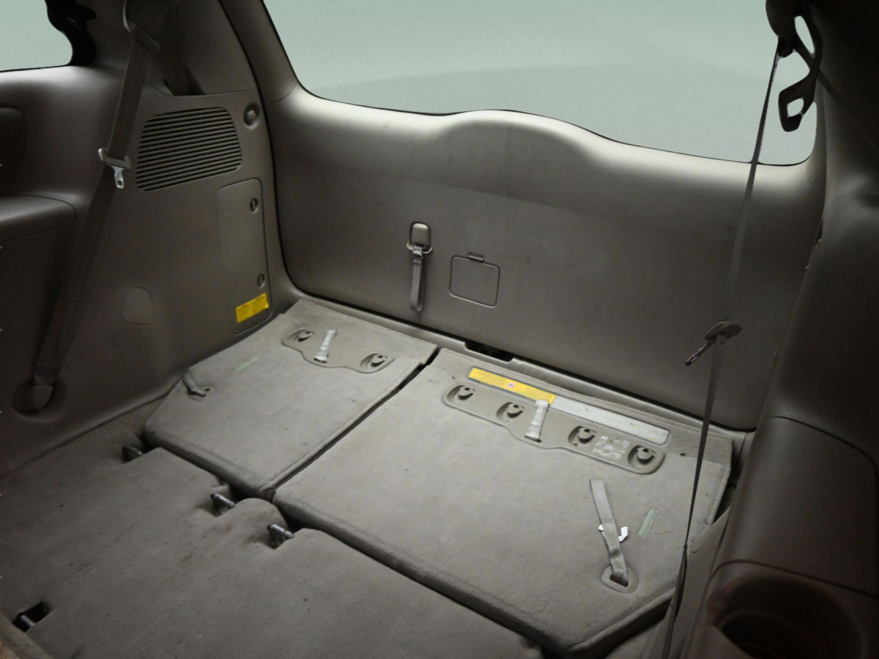 Used 2004 Toyota Sienna CE image 32