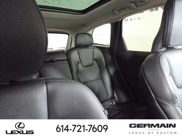 Used 2022 Volvo XC60 B5 Momentum w/ Climate Package image 21