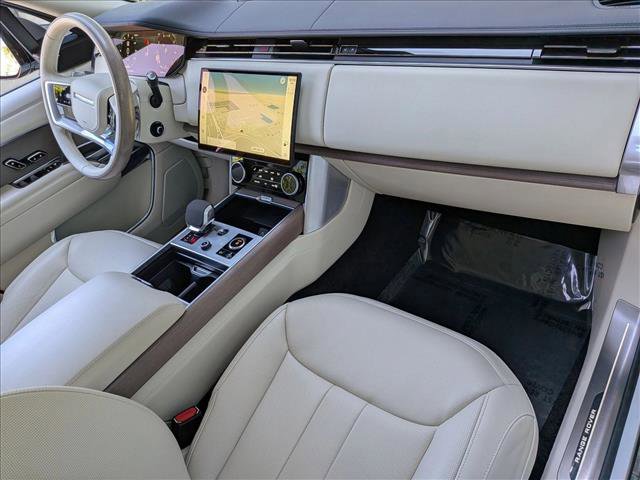 Used 2023 Land Rover Range Rover SE image 23