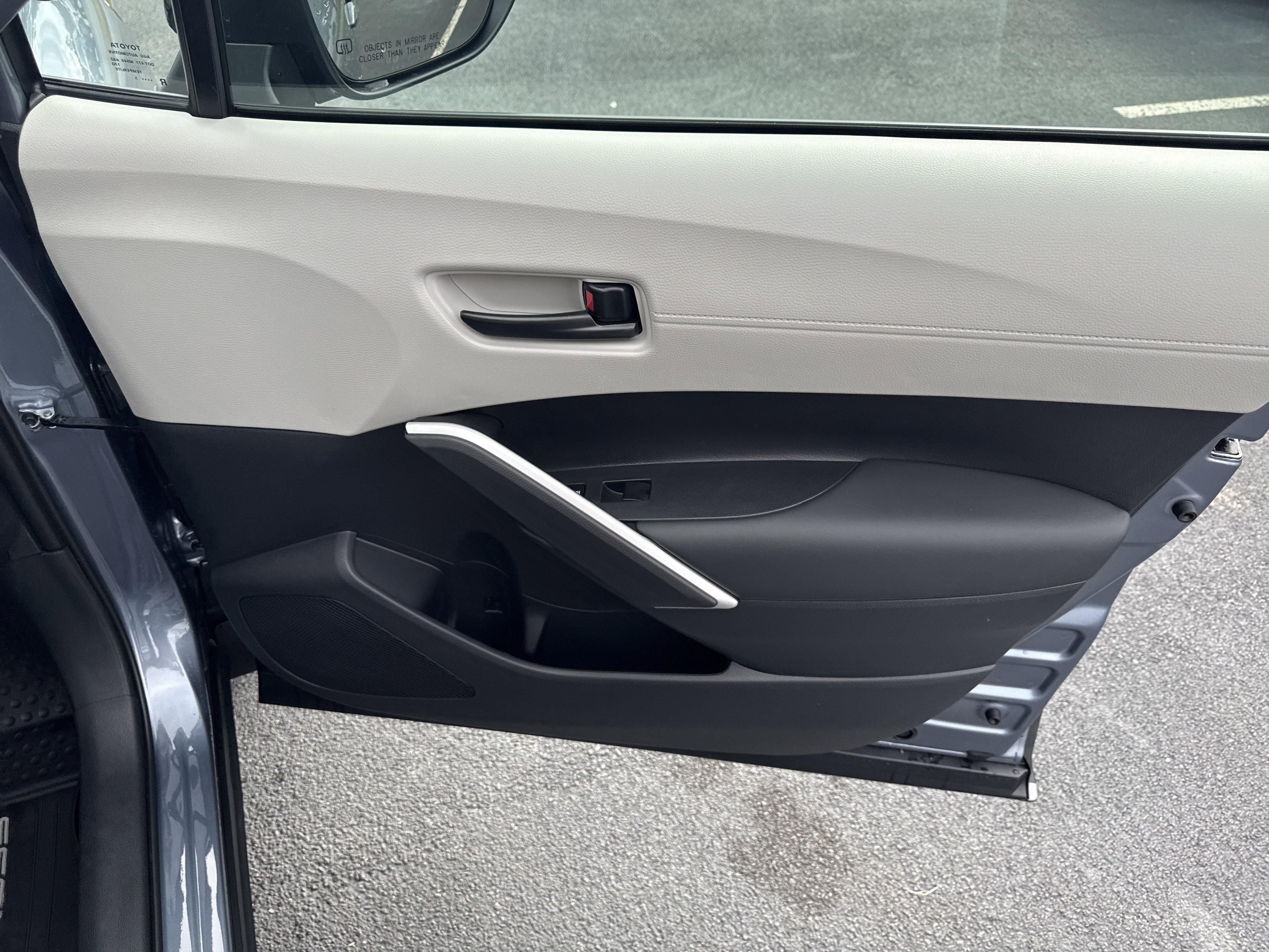 New 2026 Toyota Corolla Cross LE w/ Moonroof Package FWD image 40
