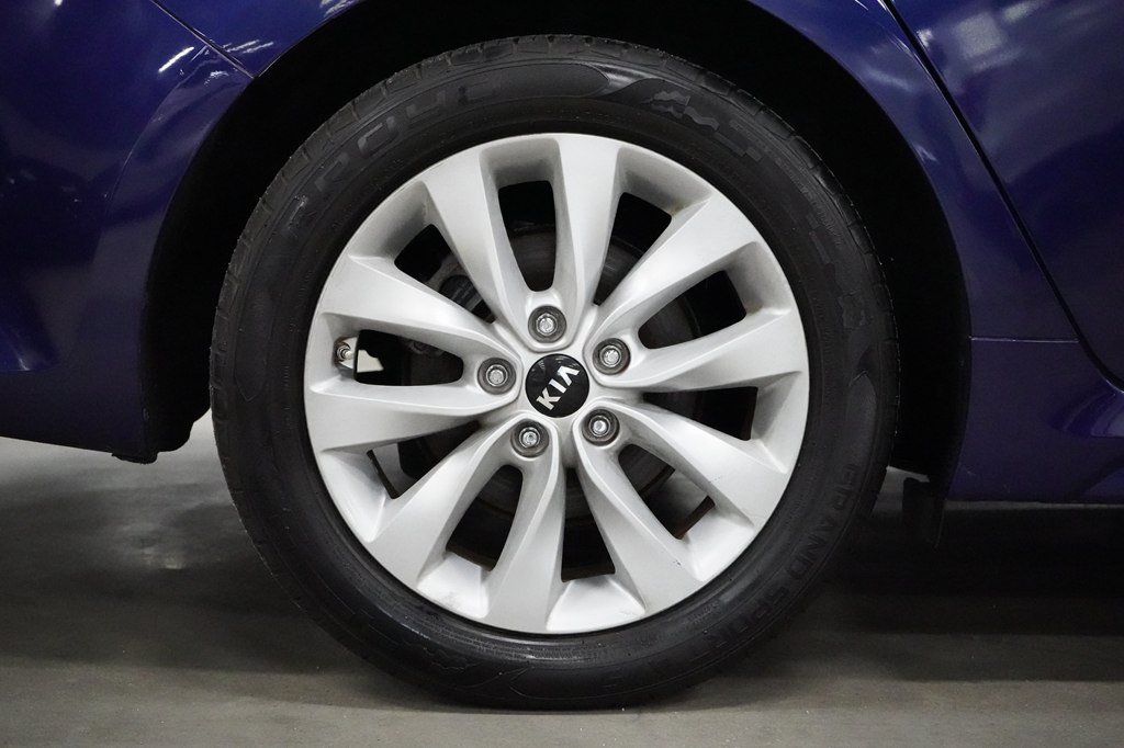 Used 2017 Kia Optima LX FWD image 36