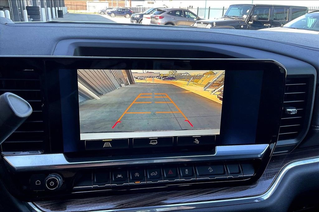 Used 2024 Chevrolet Silverado 1500 LT w/ Z71 Off-Road Package image 21