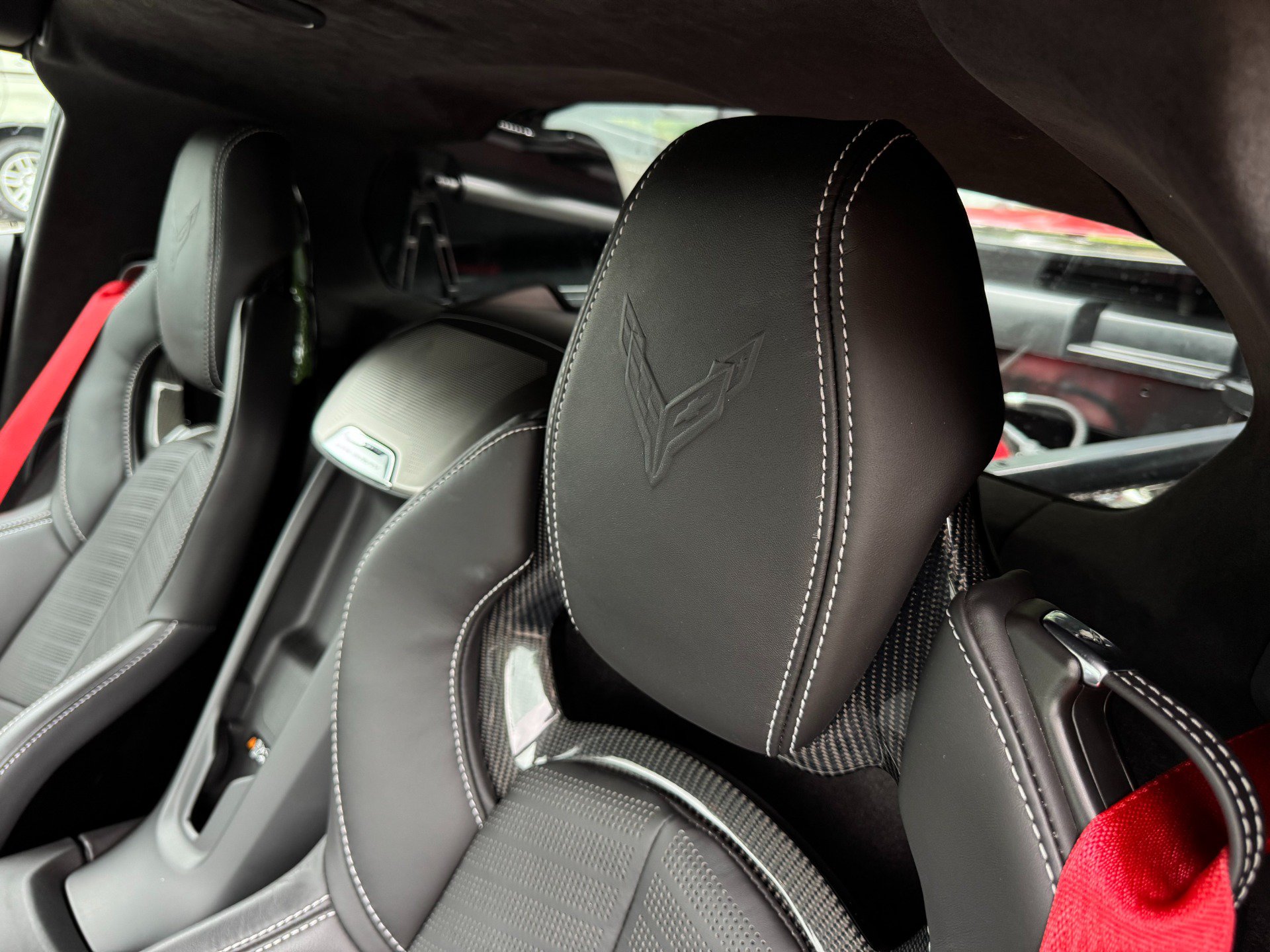 Used 2025 Chevrolet Corvette Stingray Premium Cpe w/ Z51 Performance Package RWD image 13