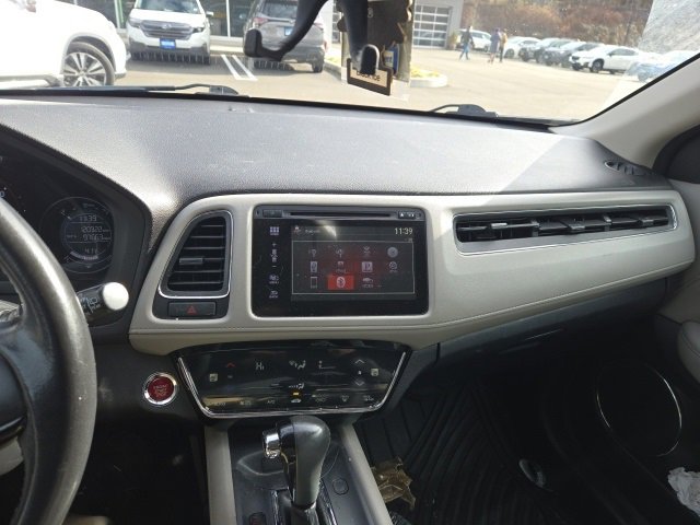Used 2017 Honda HR-V EX-L image 10