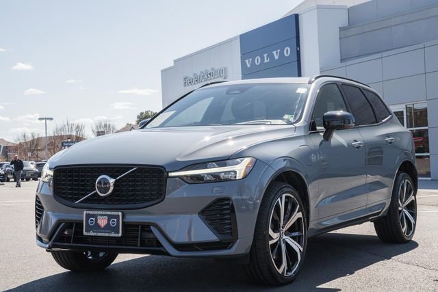 Certified 2022 Volvo XC60 T8 R-Design w/ Advanced Package image 3