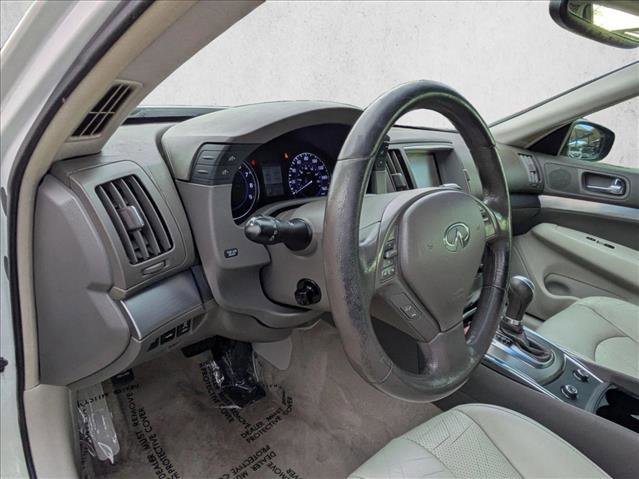 Used 2011 INFINITI G37 Journey w/ Premium Pkg image 10