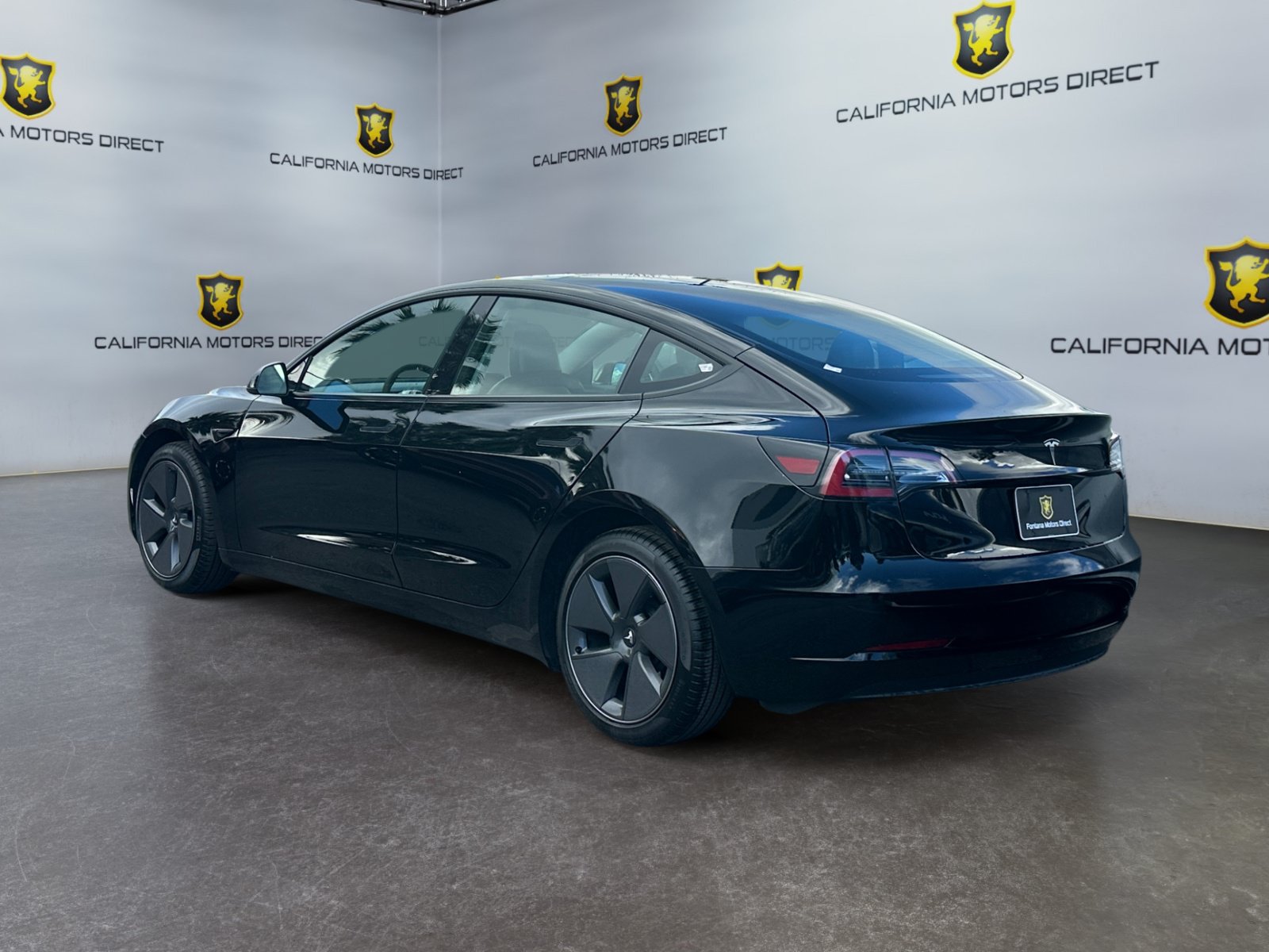 Used 2023 Tesla Model 3 Standard Range RWD image 3
