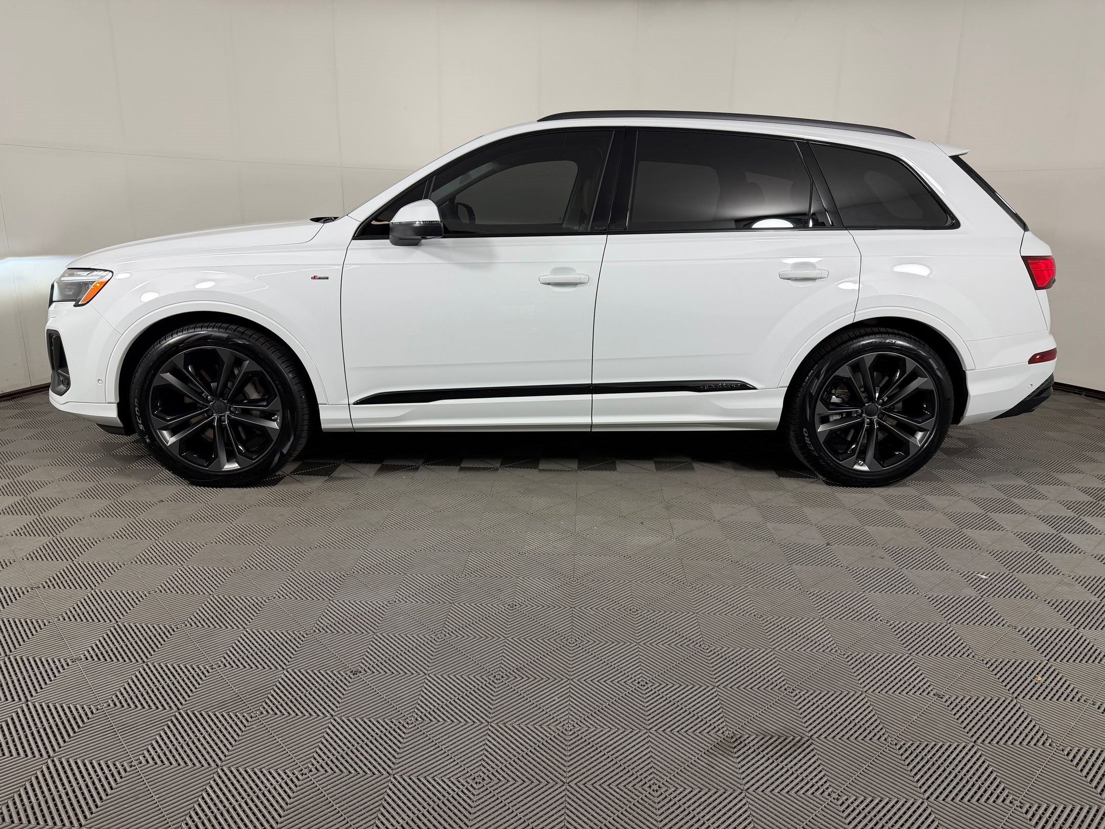 New 2026 Audi Q7 Premium Plus AWD/4WD image 2