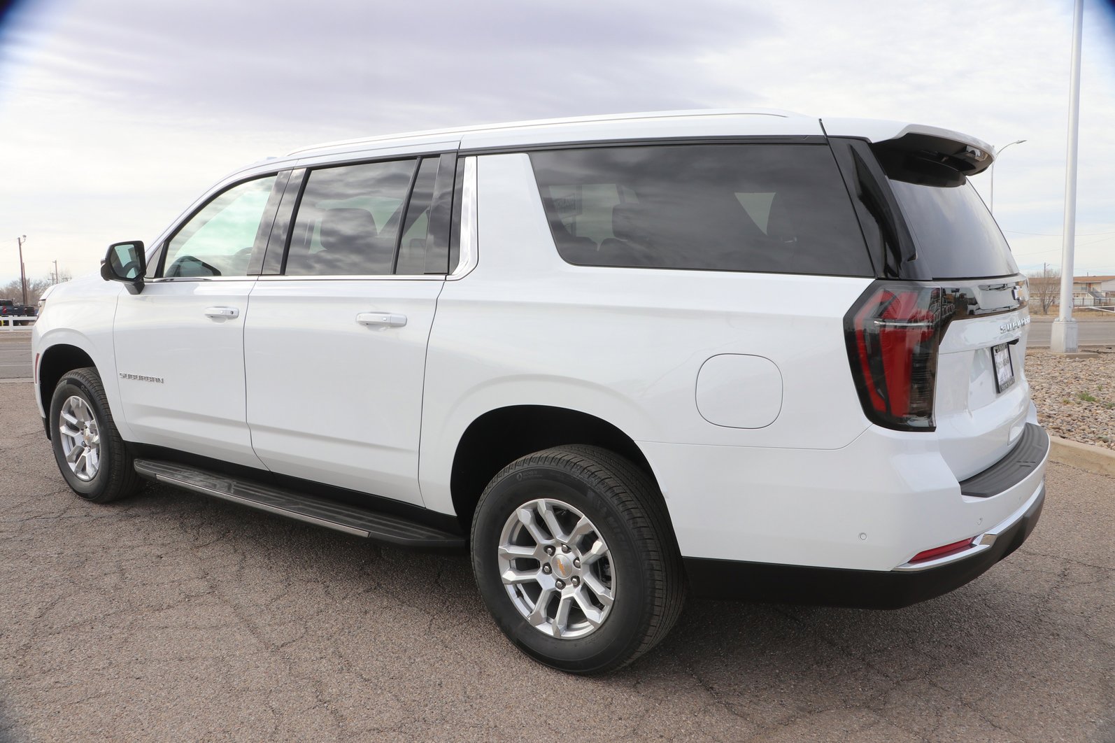 New 2026 Chevrolet Suburban LS image 6