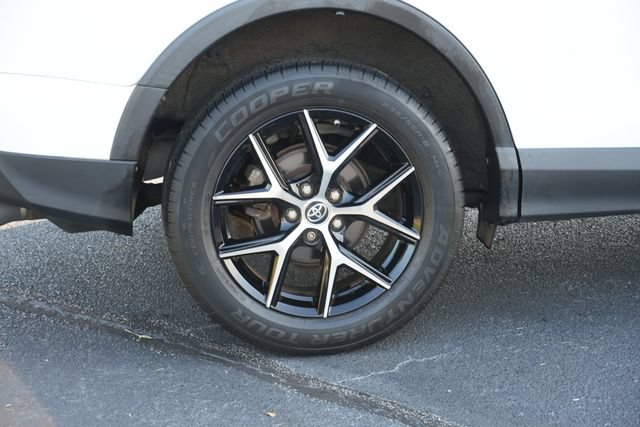 Used 2016 Toyota RAV4 SE w/ Advanced Technology Package AWD/4WD image 9