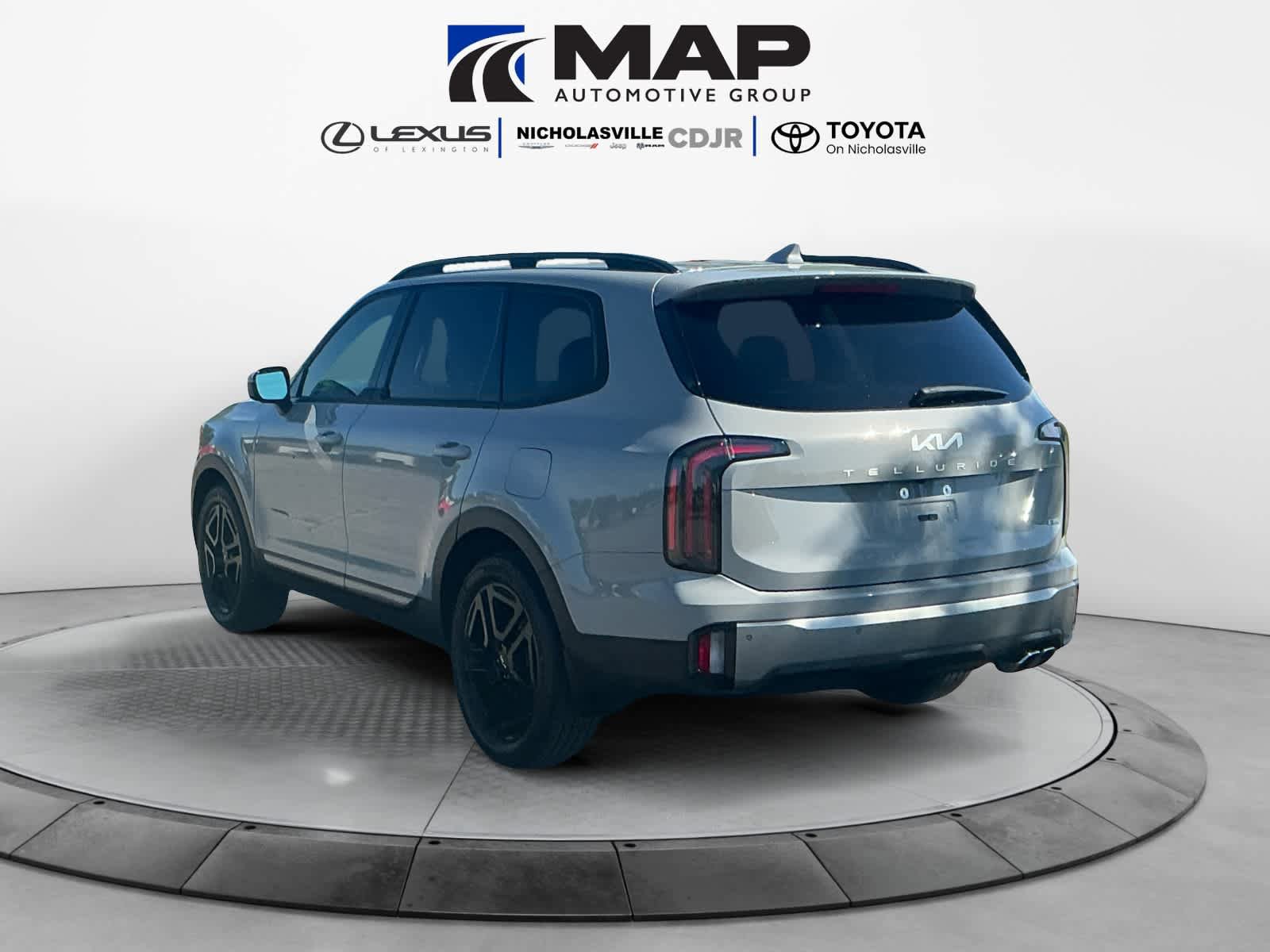 Used 2023 Kia Telluride SX X-Line AWD/4WD image 3
