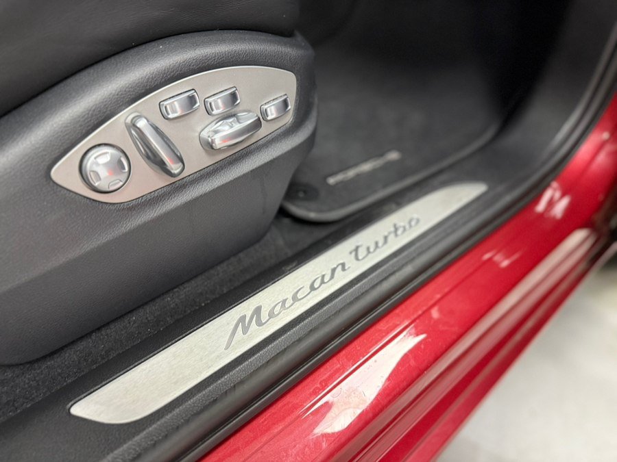 Used 2015 Porsche Macan Turbo w/ Premium Package Plus AWD/4WD image 61