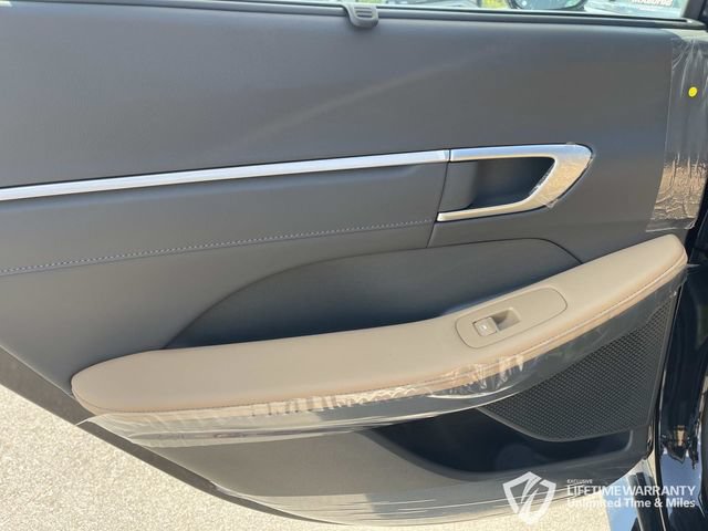 New 2026 Hyundai Sonata Limited FWD image 18