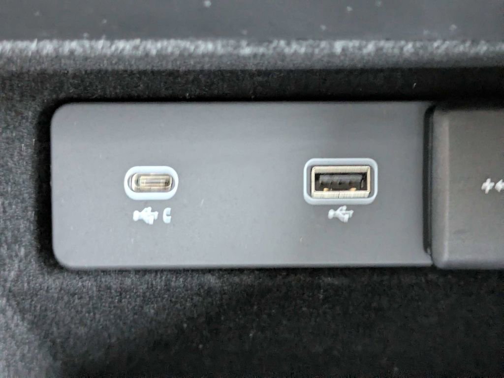 Used 2022 Land Rover Range Rover Evoque R-Dynamic S image 30