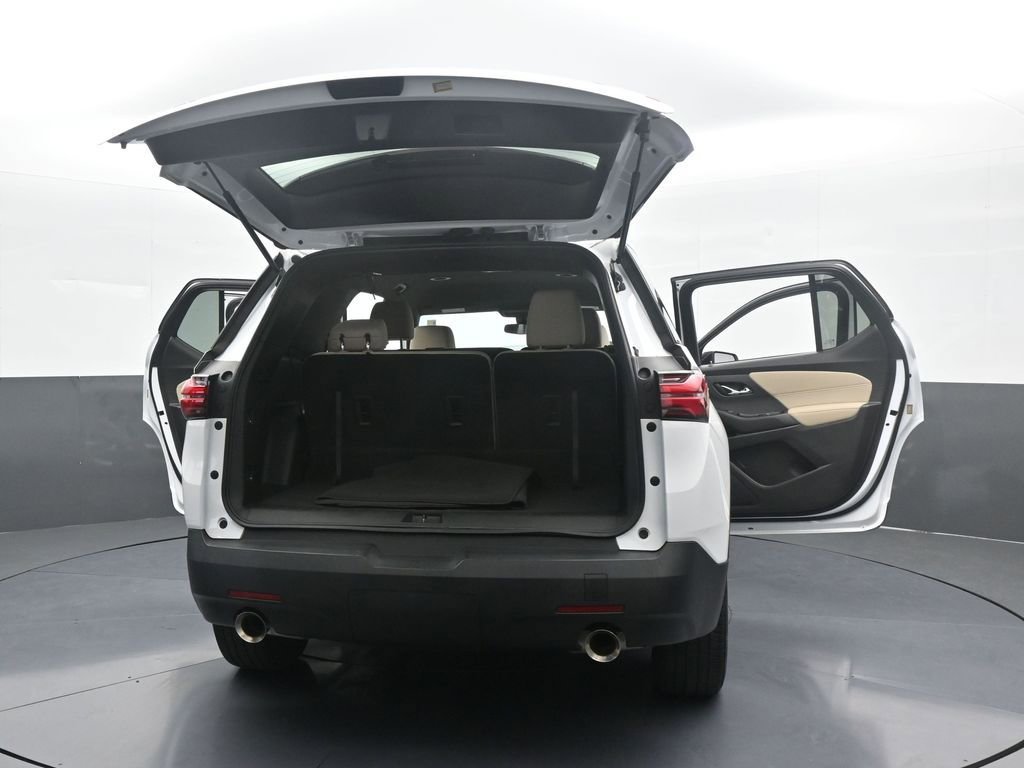 Used 2022 Chevrolet Traverse LS image 72