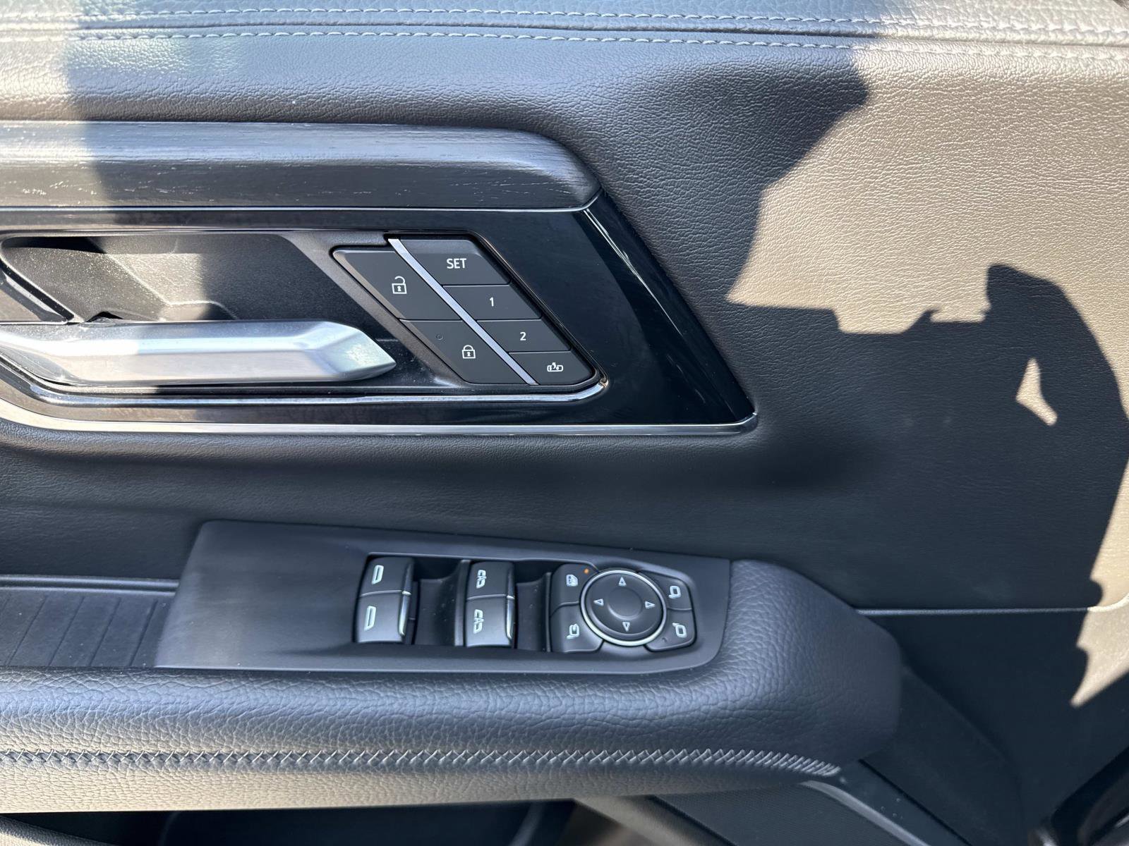 Used 2025 GMC Yukon Denali image 19