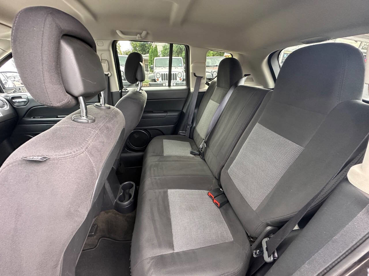 Used 2017 Jeep Compass Sport w/ Power Value Group image 12