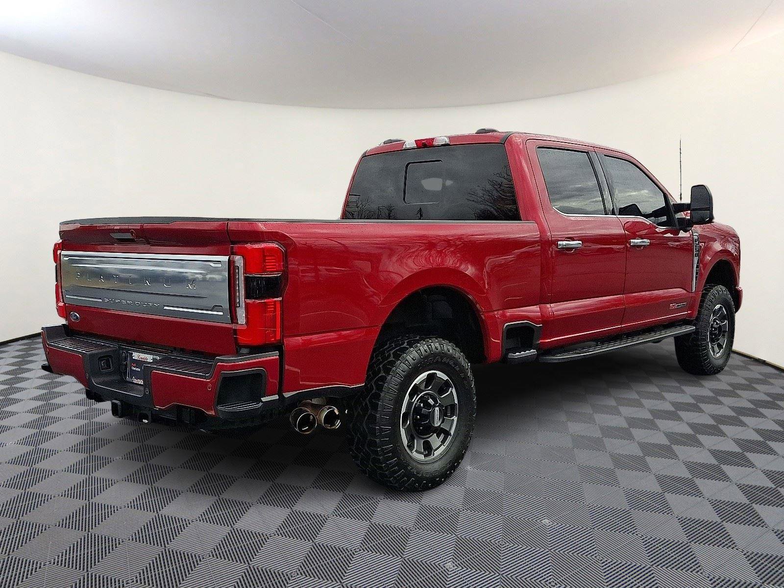 Used 2024 Ford F250 Platinum w/ Tremor Off-Road Package image 6