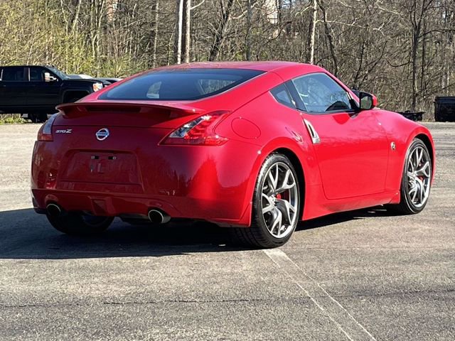 Used 2017 Nissan 370Z w/ Sport Package image 3