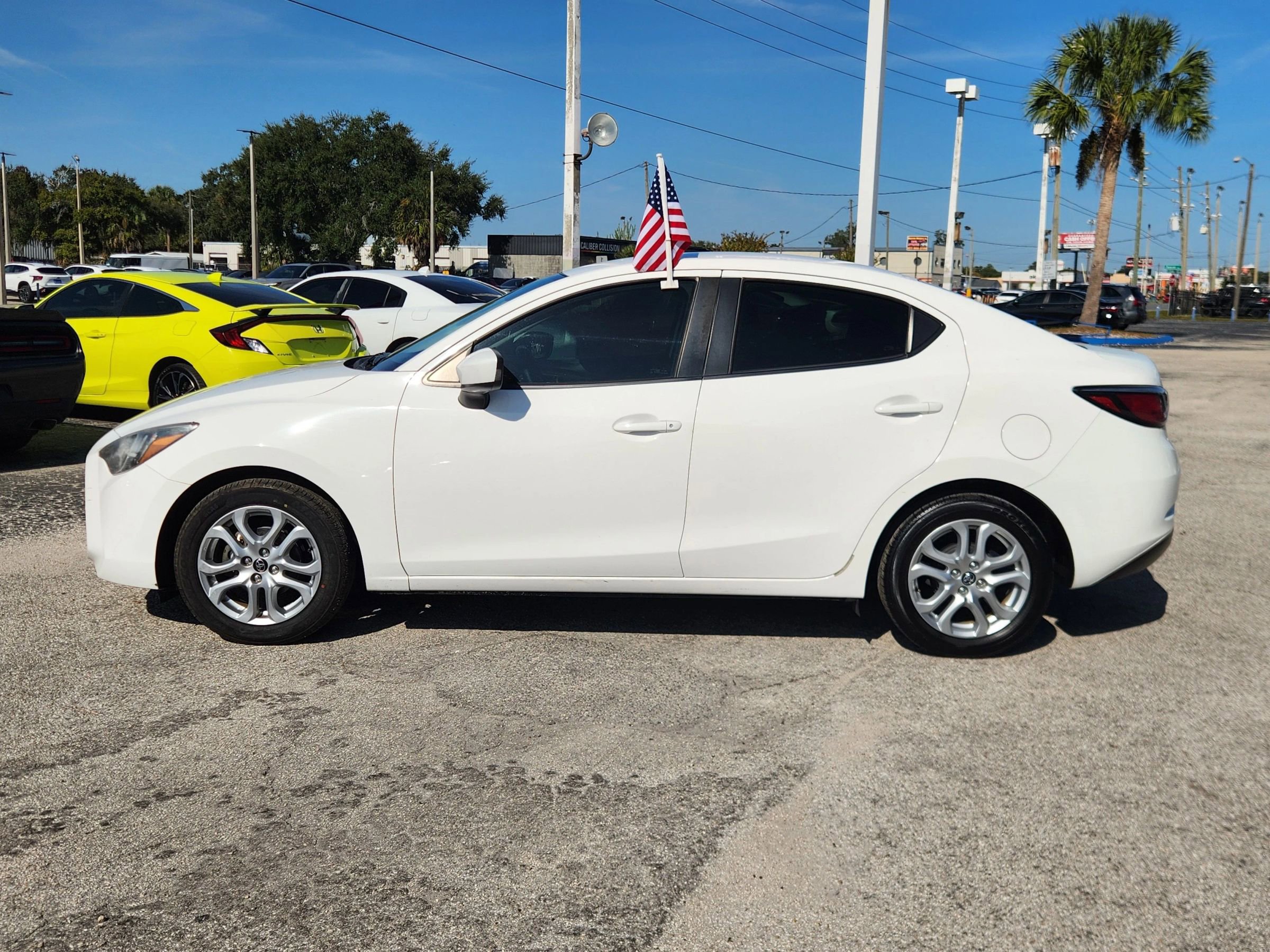 Used 2017 Toyota Yaris iA image 5