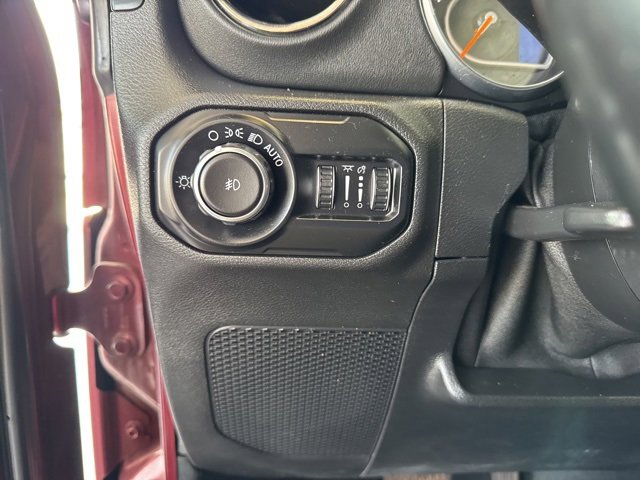 Used 2021 Jeep Wrangler Unlimited Sahara image 16