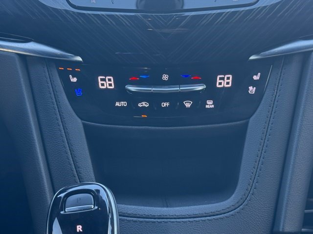 Certified 2024 Cadillac XT6 Premium Luxury w/ Technology Package FWD image 4