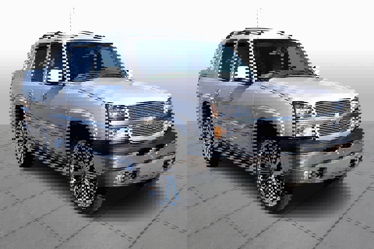 Used 2005 Chevrolet Avalanche Z66 w/ Sun And Sound Package image 2