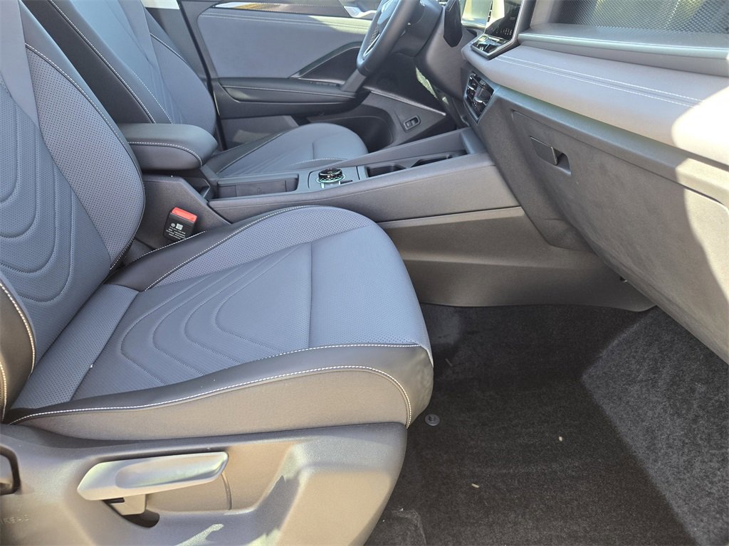 New 2026 Volkswagen Tiguan SE image 12