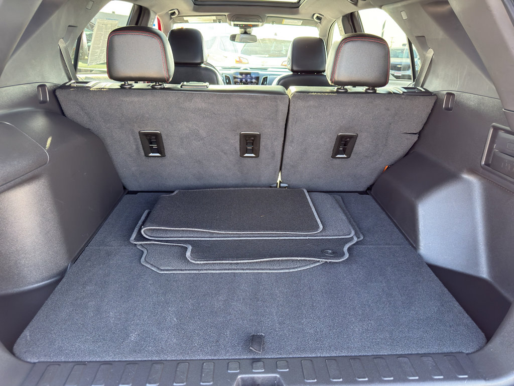 Used 2023 Chevrolet Equinox RS w/ RS Leather Package image 36