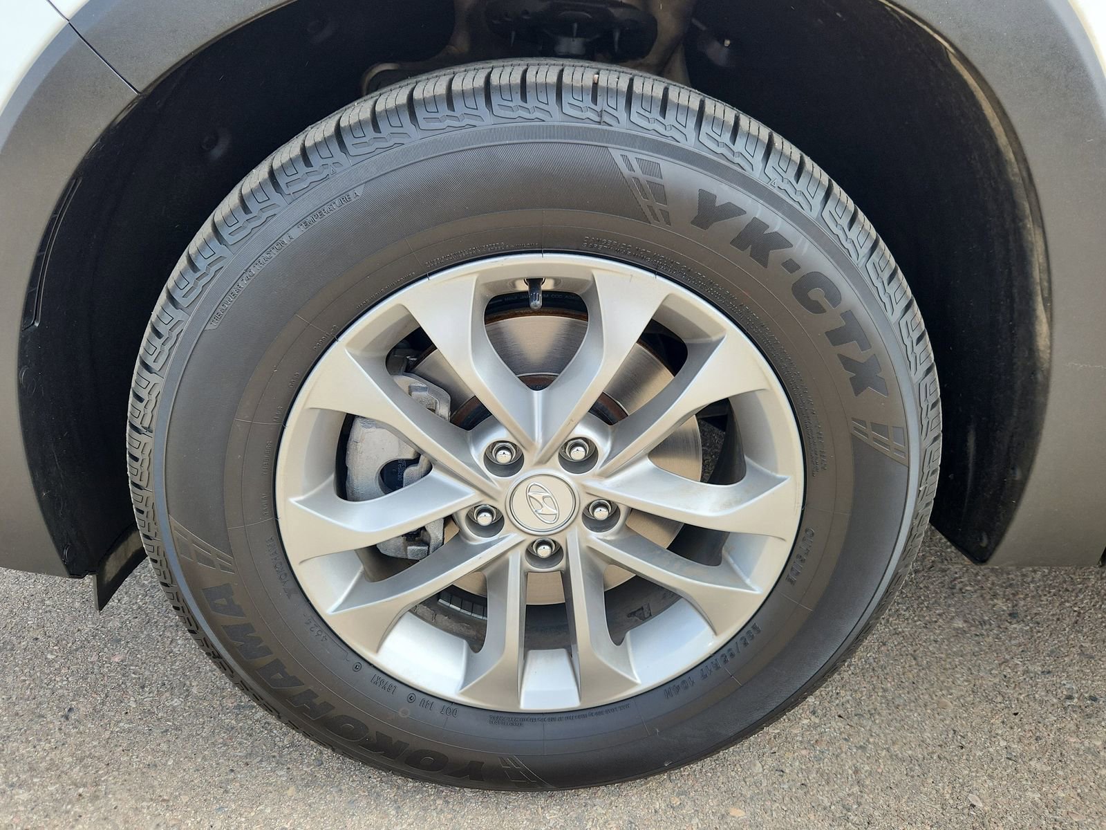 Used 2019 Hyundai Santa Fe SE image 18