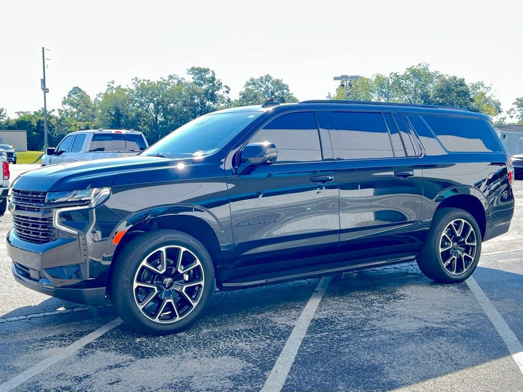 Used 2023 Chevrolet Suburban RST w/ Luxury Package image 10