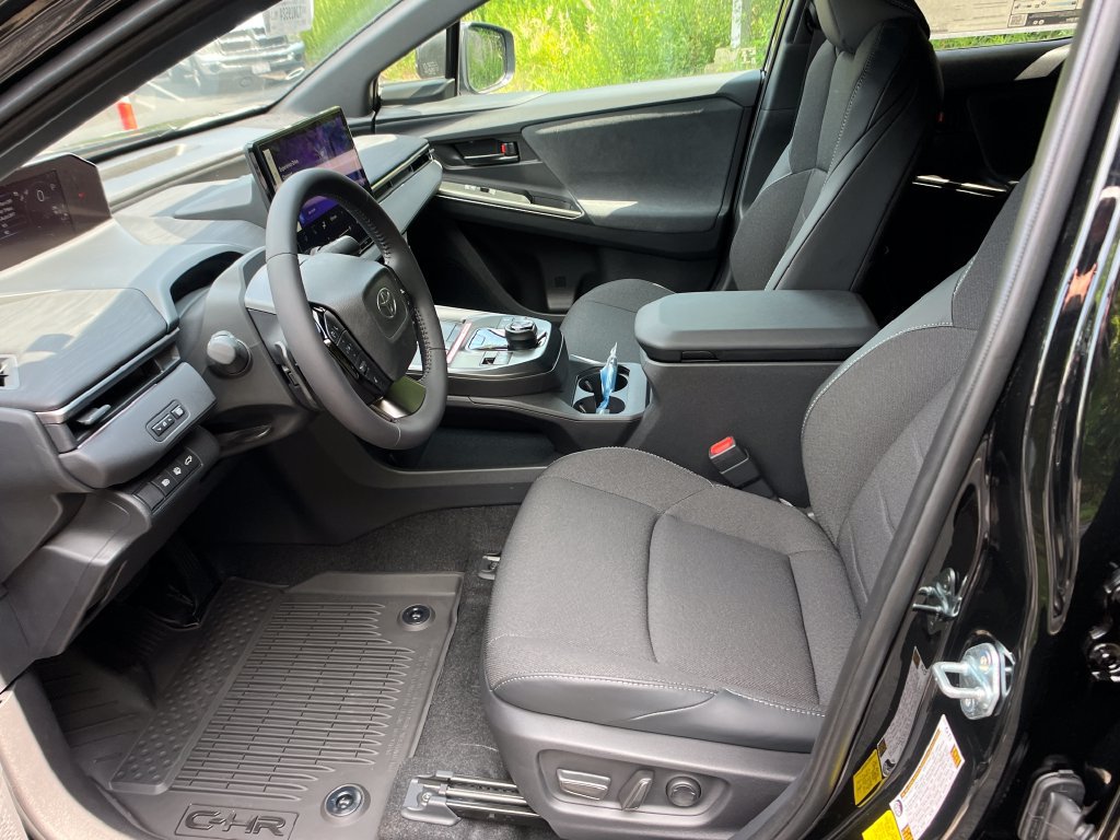 New 2026 Toyota C-HR AWD/4WD image 9