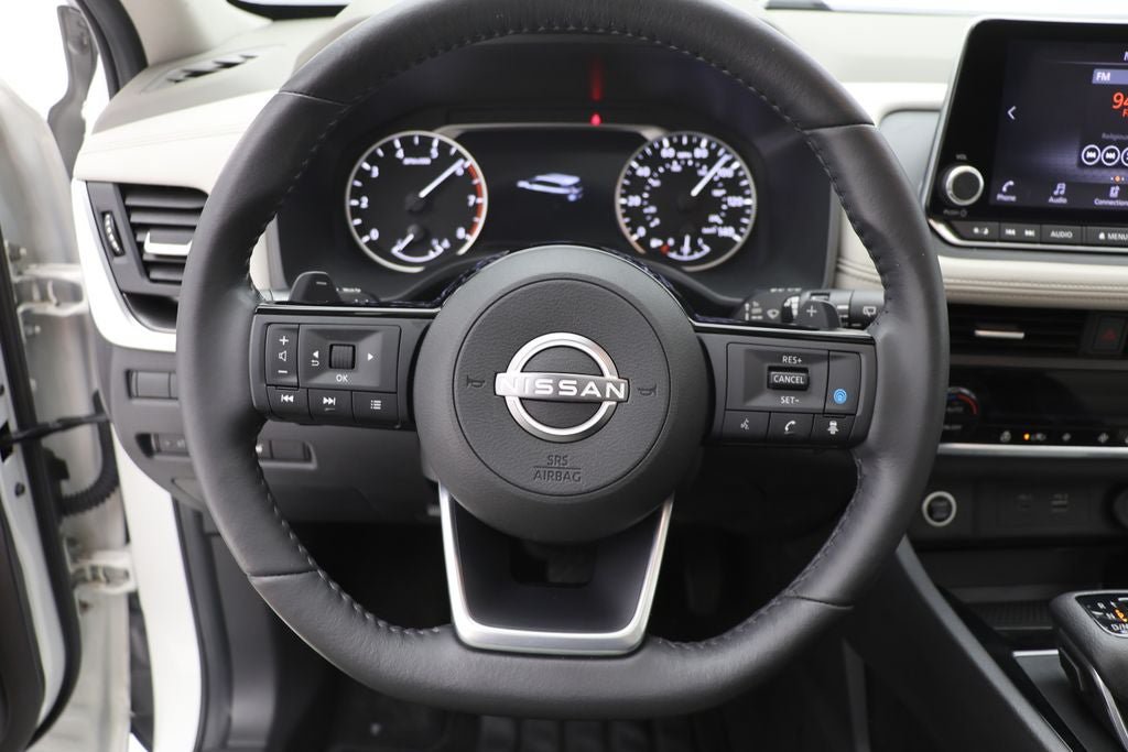 Used 2023 Nissan Rogue SV w/ SV Premium B Package AWD/4WD image 18